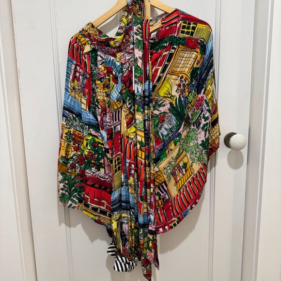 NWT Alice + Olivia Gertrude Blouse Vacation Dreams, M - Picture 4 of 6